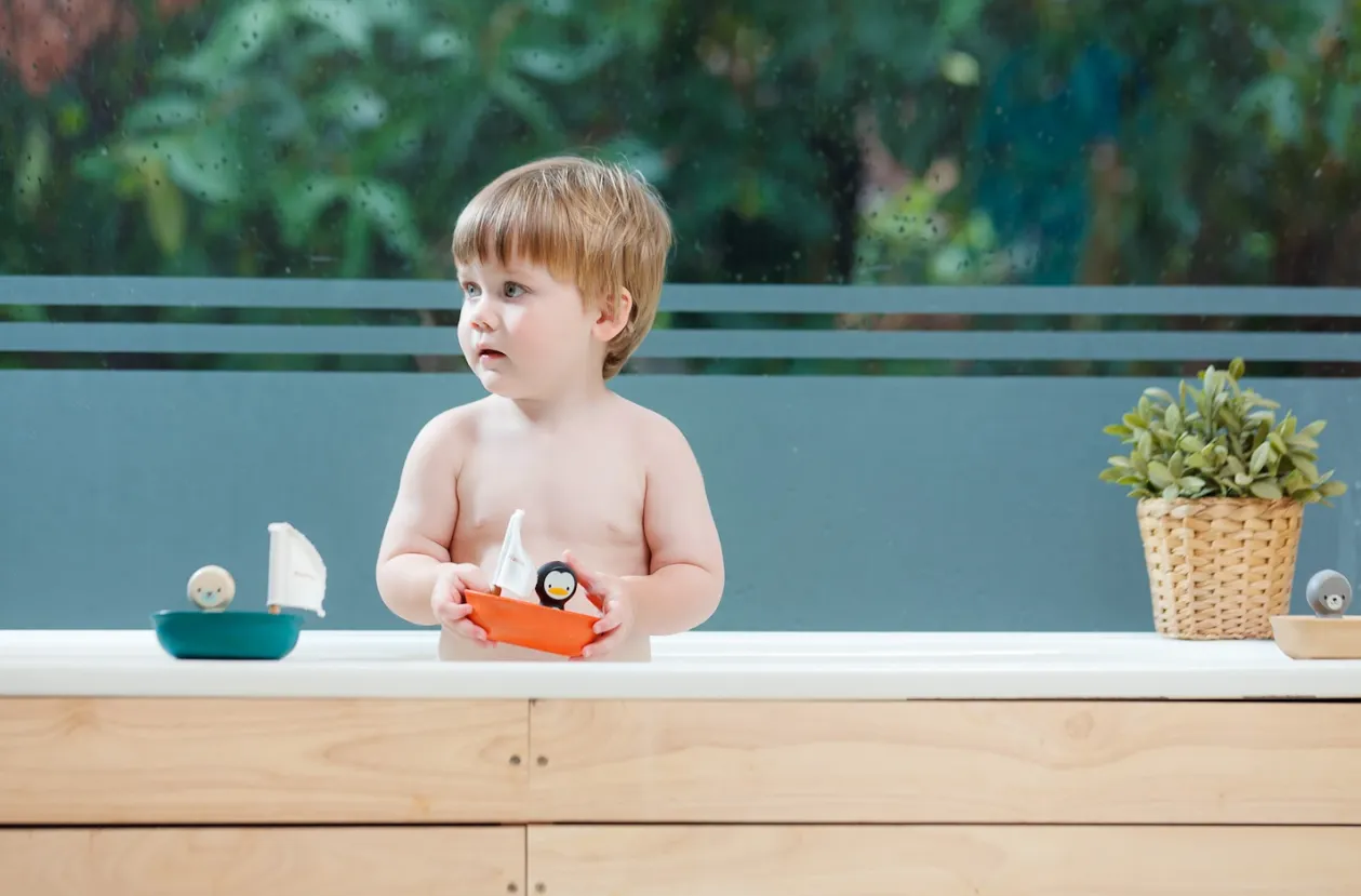 Bath Toy - Polar Bear Smart activities for young learners Discover & grow