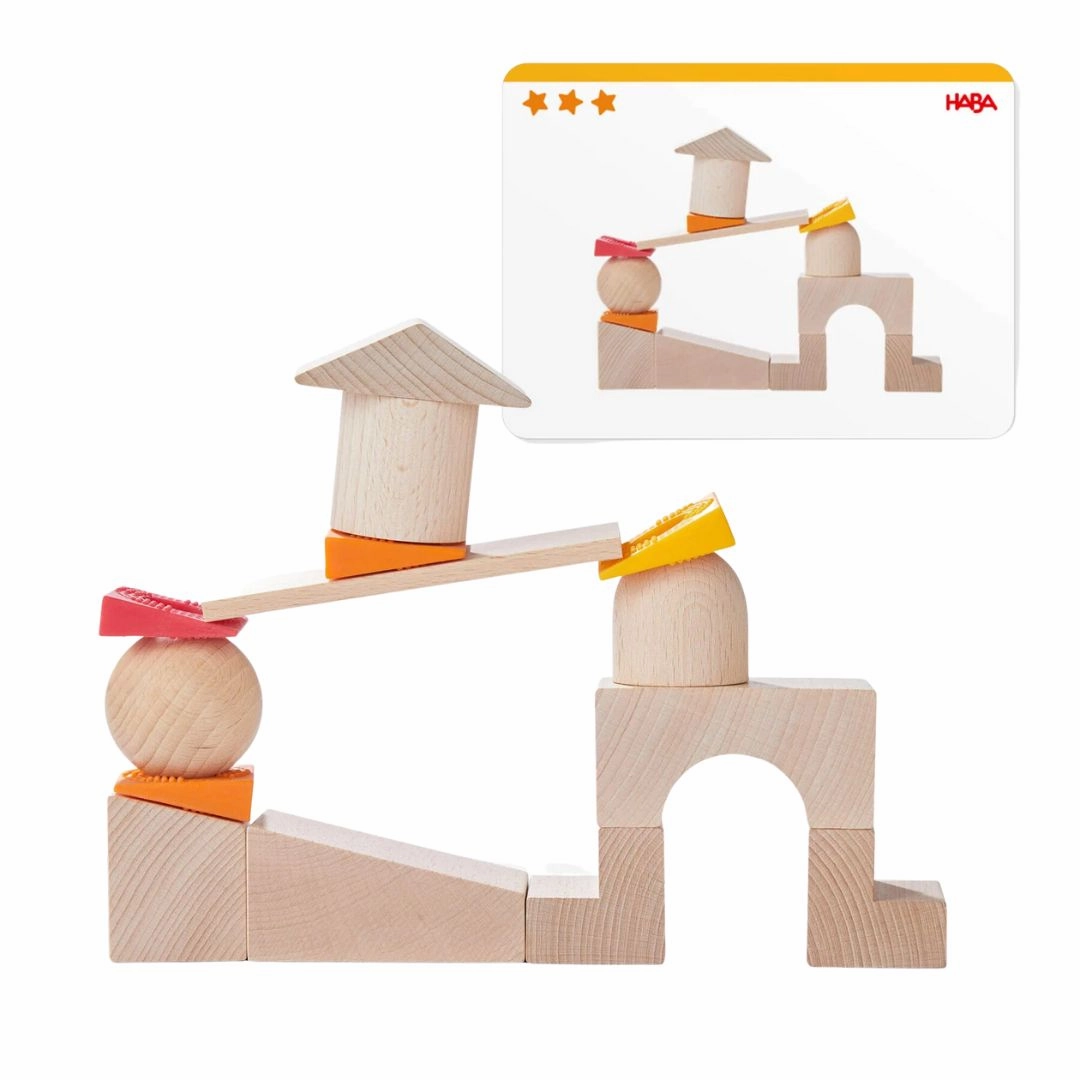 Young minds at work Teetering Towers Wooden Block Set