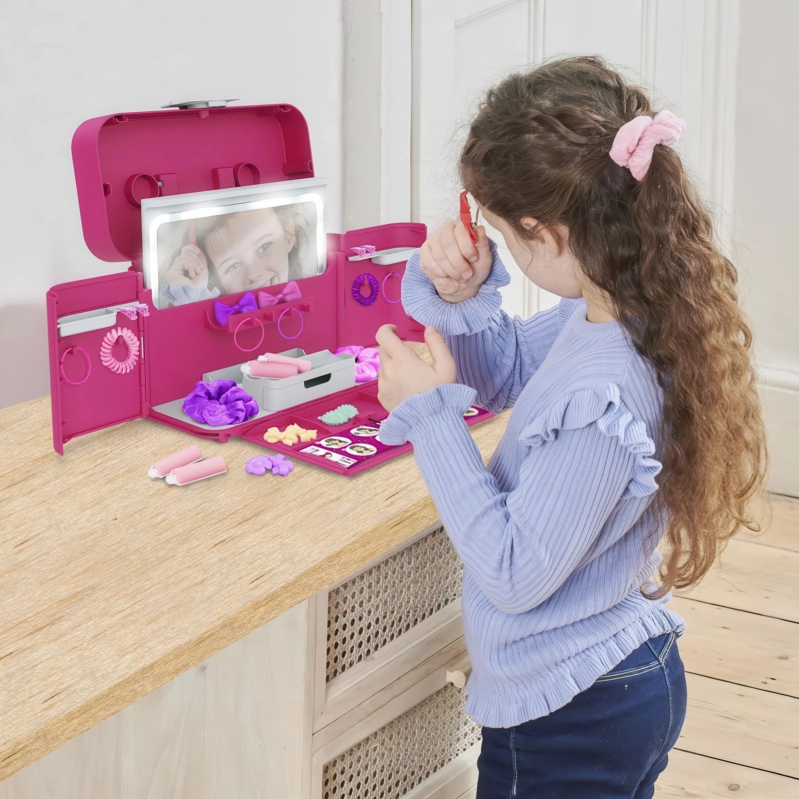 Tiny thinkers Little hands Casdon Ultimate Styling Case