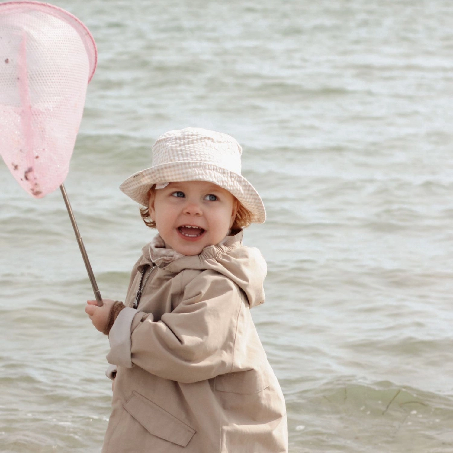 Scrunch & Follow The Duck Dusty Rose Bucket And Fishing Net Bundle Creative kids