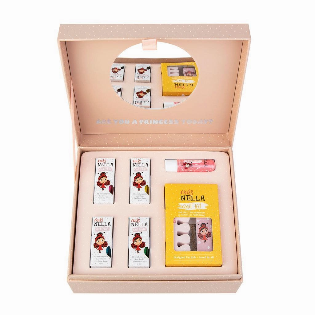 Engaging young minds Miss Nella Limited Edition Beauty Case