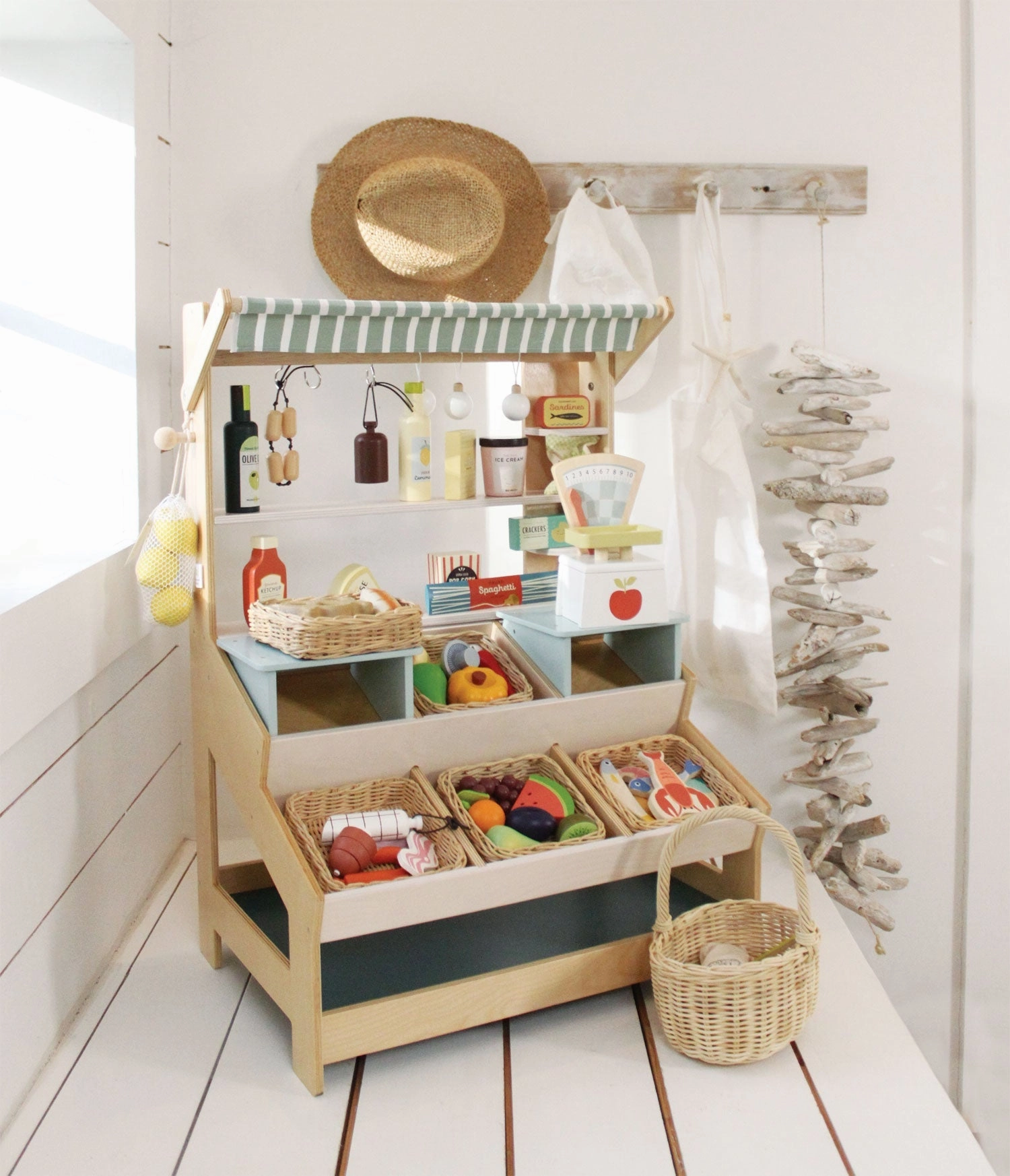 Kids discovery tools Wooden Market Stall