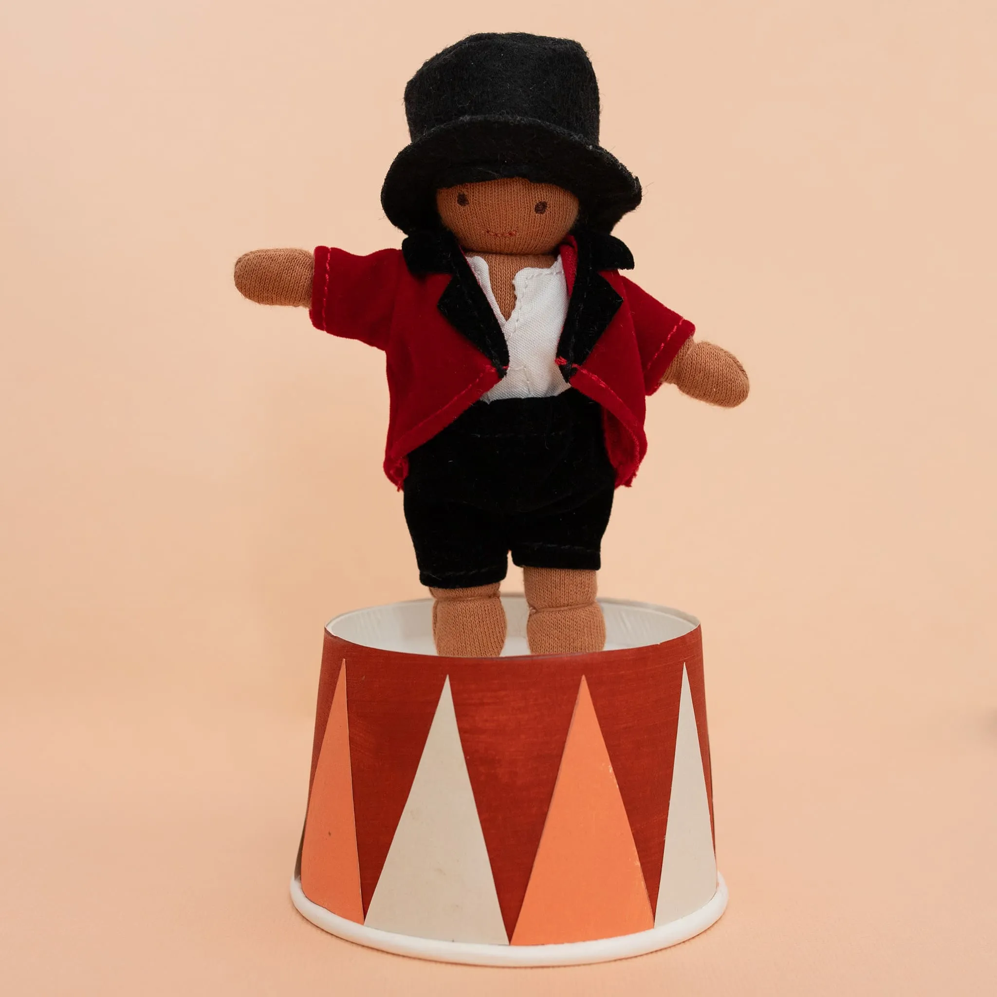 Holdie Circus Folk - Rolando The Ringleader Brain boosters Happy hands