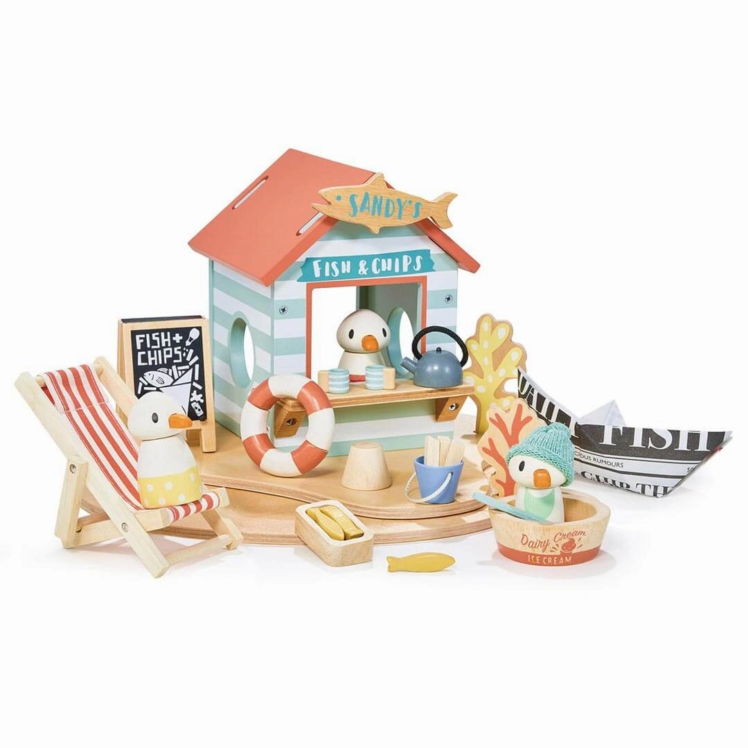 Sandy'S Wooden Beach Hut Quiet play for growing minds