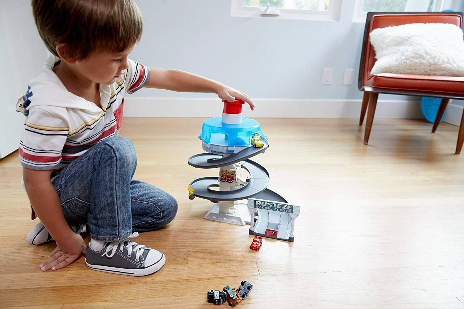 Disney Cars Fyn86 Movie Mini Spiral, Spinning Race Set Playful learning Kids essentials