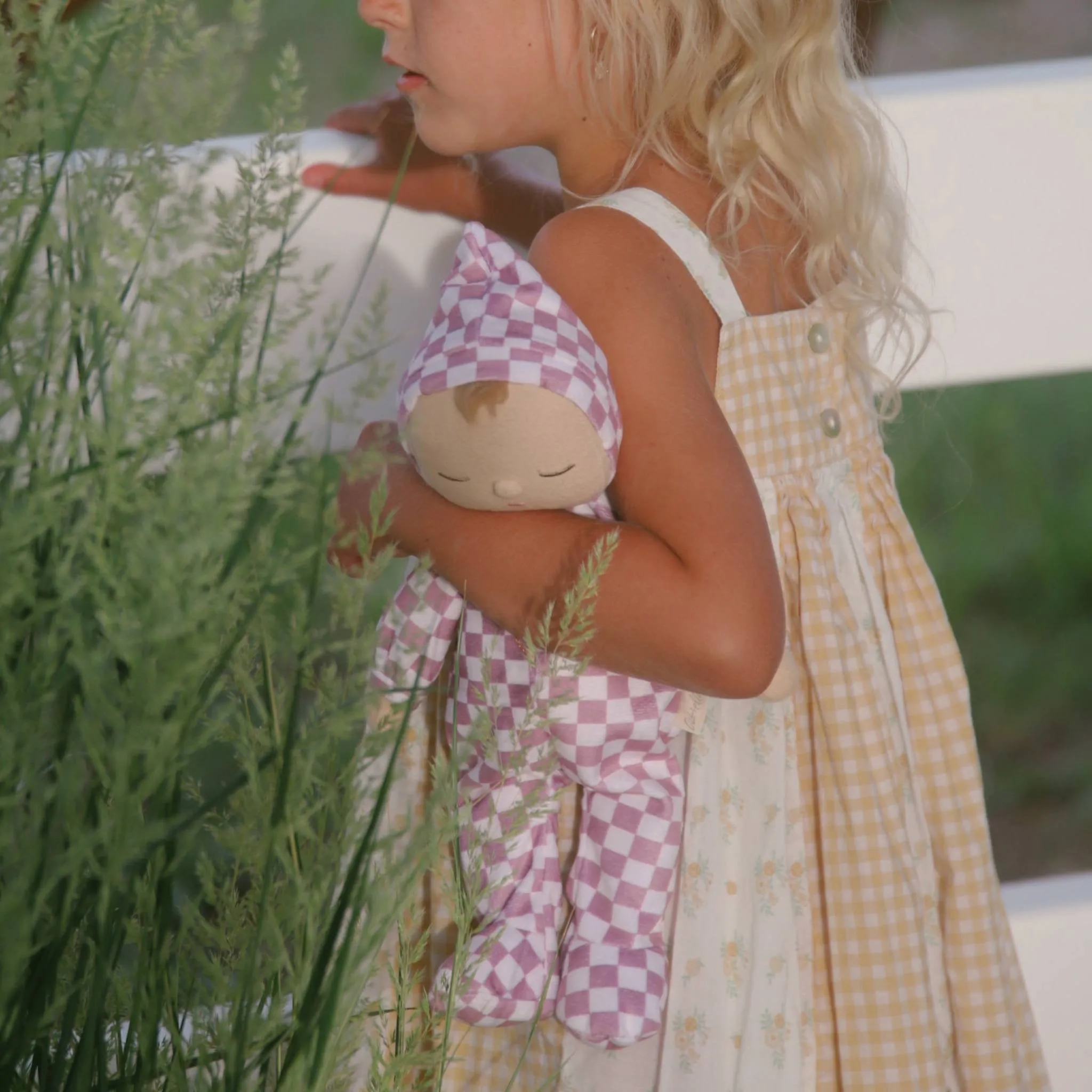 Dozy Dinkums - Twinkle Plum Check Curiosity starters Smart kids gear