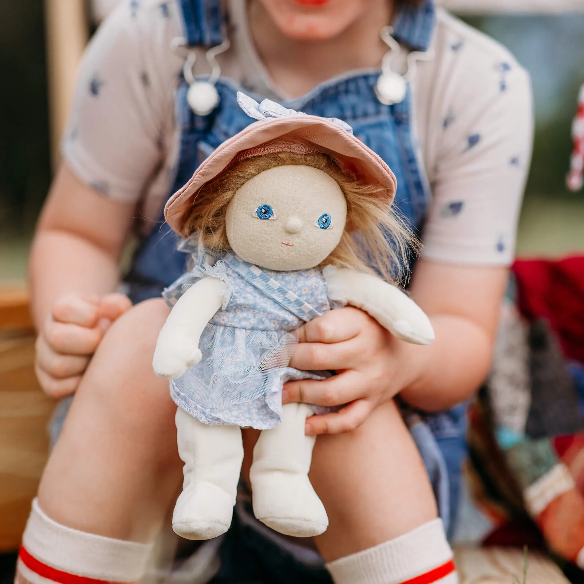 Dress Me Dinky - Penelope Petals Curiosity starters