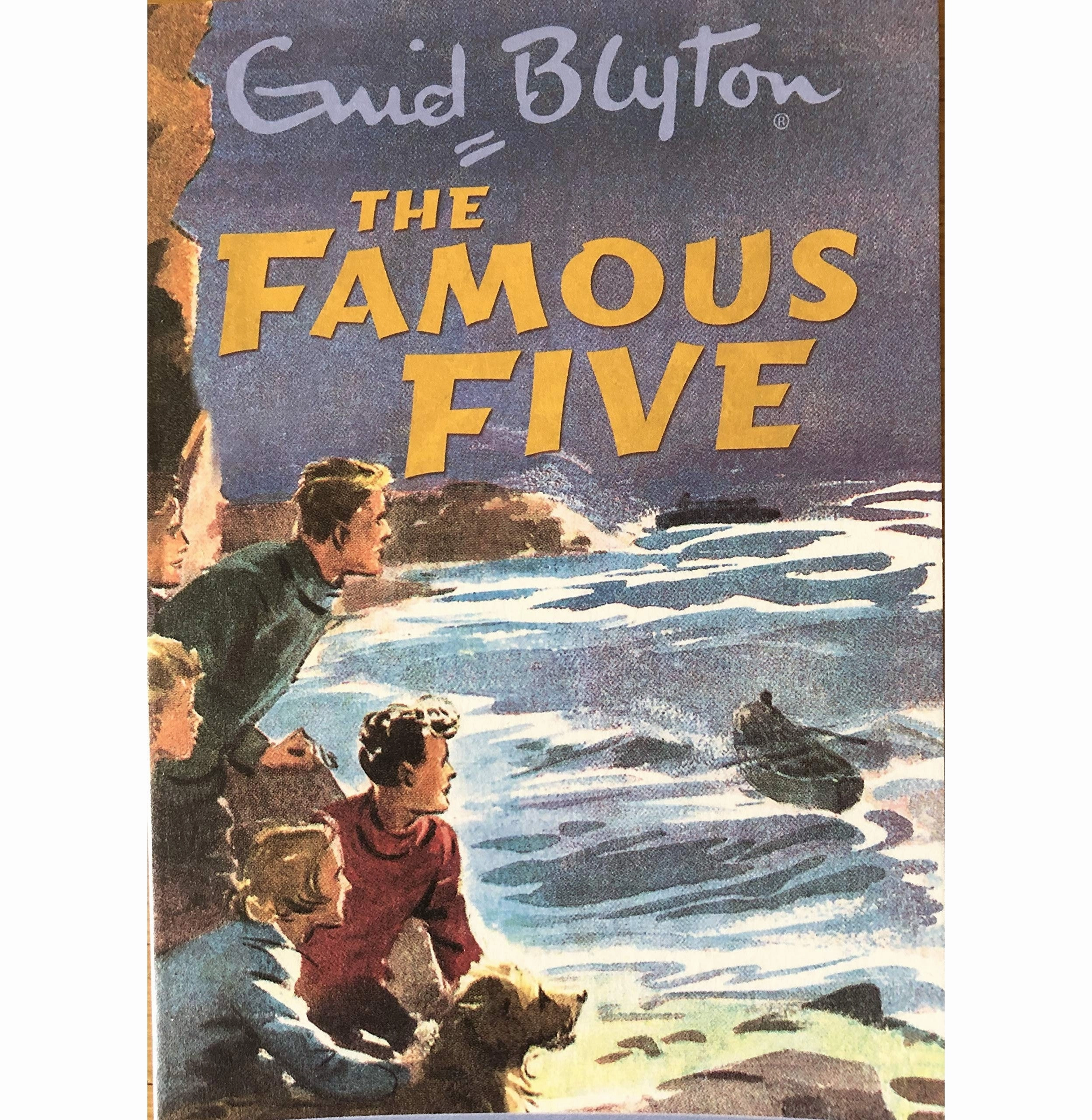 Famous Five Go Down To The Sea [Paperback] Enid Blyton Tiny thinkers