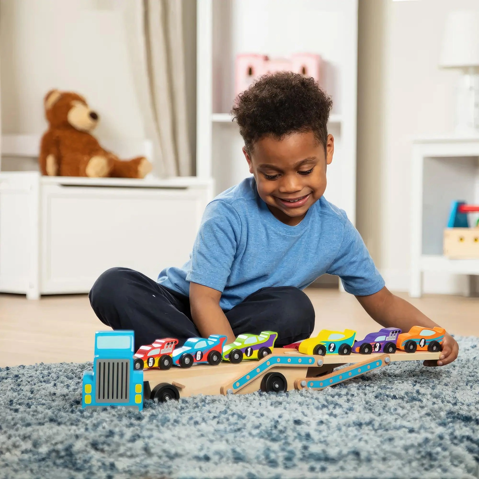 Melissa & Doug 12759 Mega Race-Car Carrier Little hands Kid-focused experiences