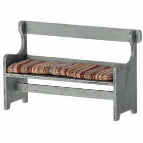 Farmhouse Bench For Mice Thoughtful learning Young minds at work