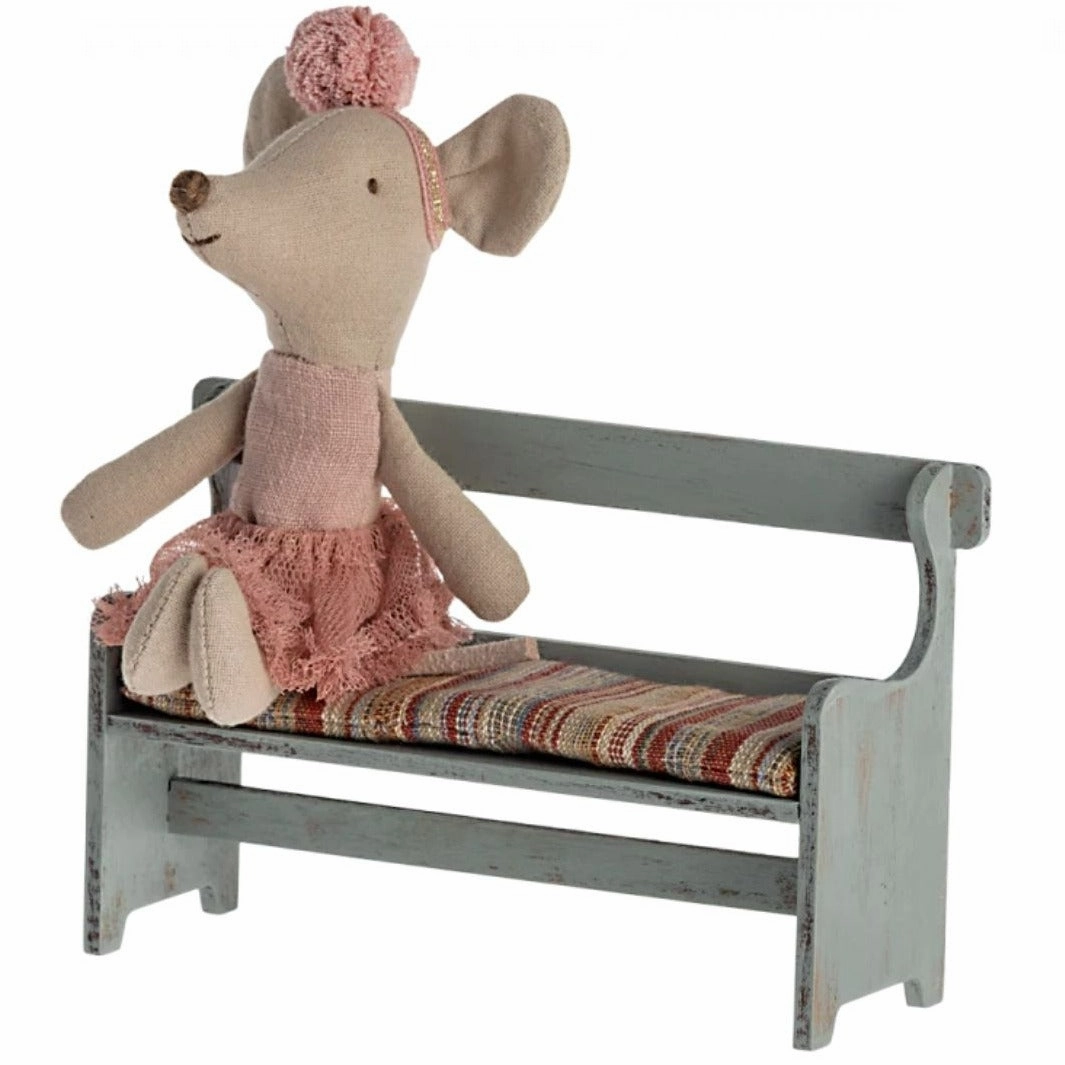 Farmhouse Bench For Mice Tiny thinkers