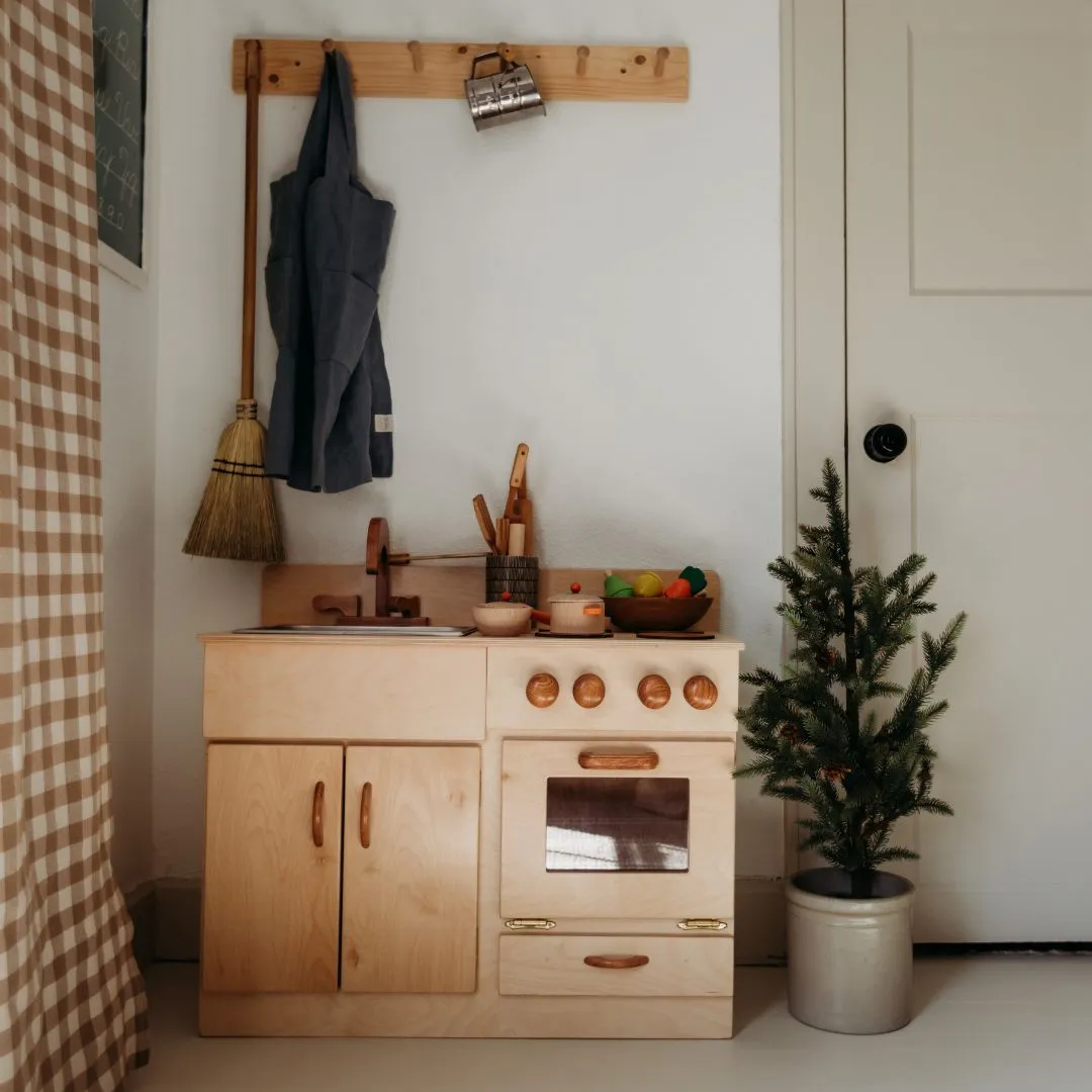 Classic Wooden Play Kitchen Little creators