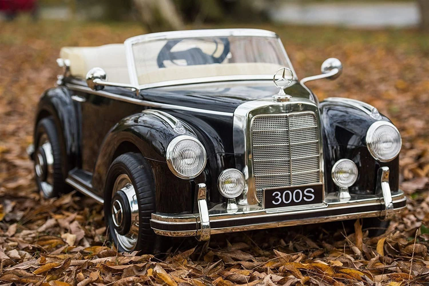 Ricco Classic Mercedes Benz 300S (W188) 12V Battery Electric Ride-On Car Black X-Display Active learners