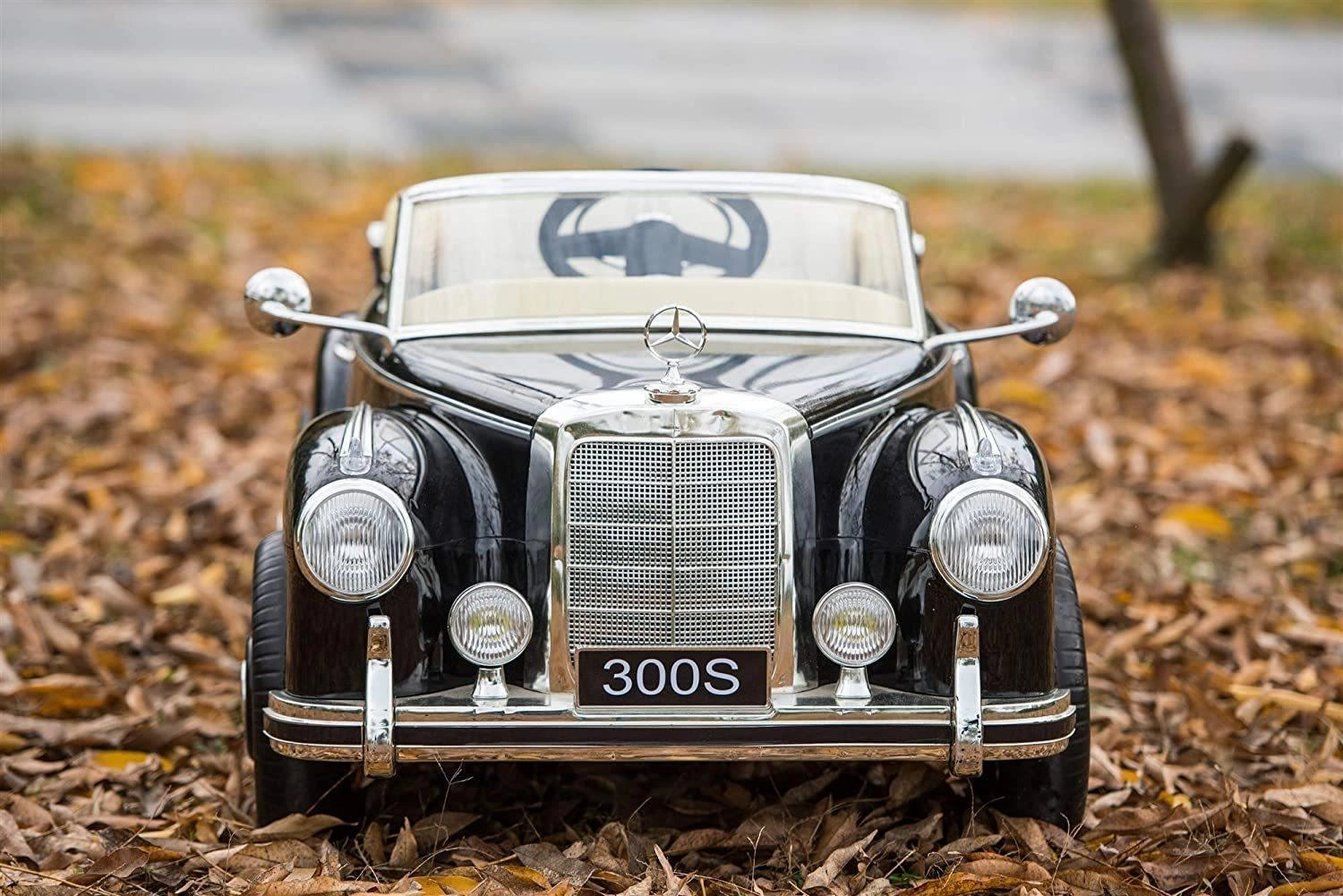 Ricco Classic Mercedes Benz 300S (W188) 12V Battery Electric Ride-On Car Black X-Display First explorers Mindful play