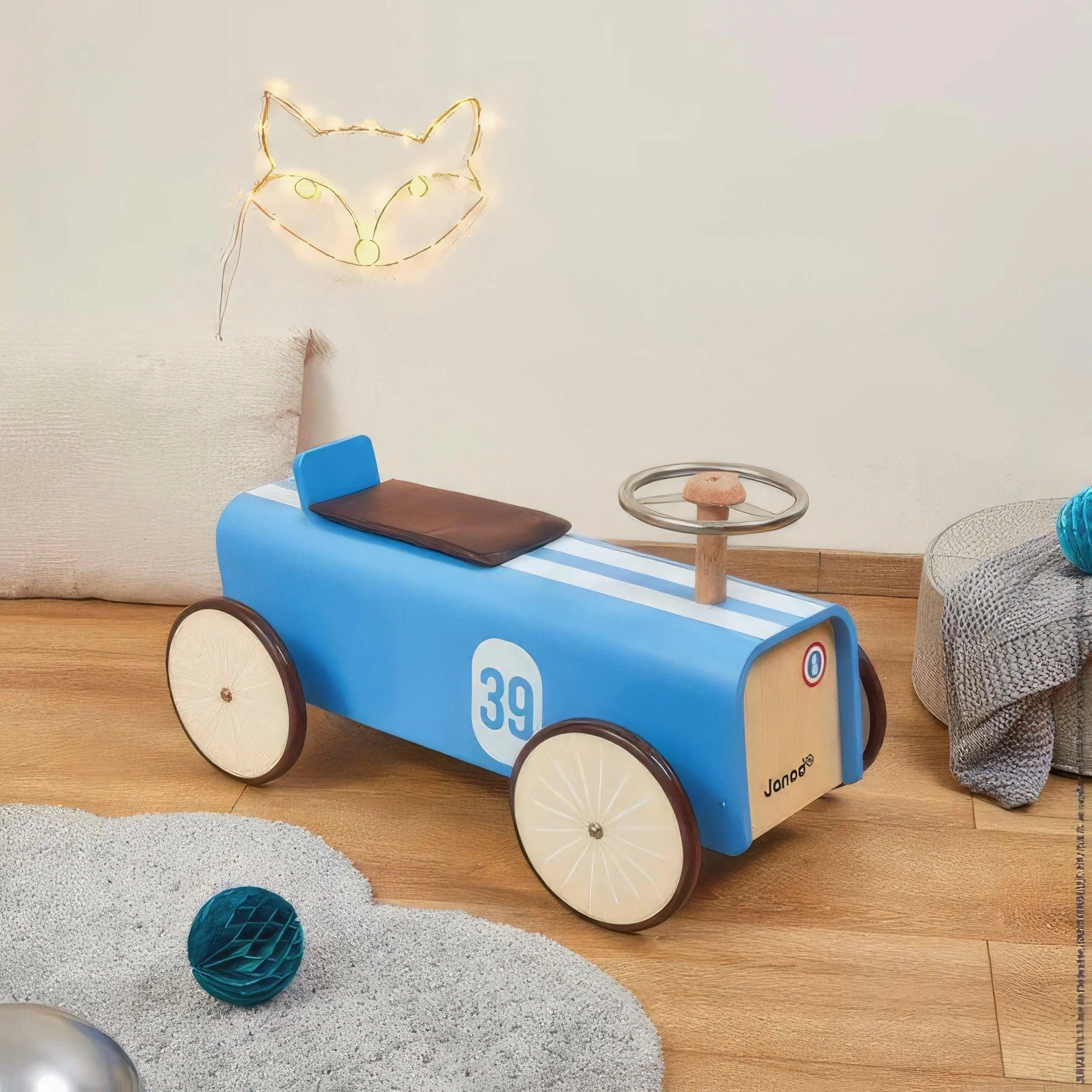 Designed for development Little builders Janod Retro Car Ride-On