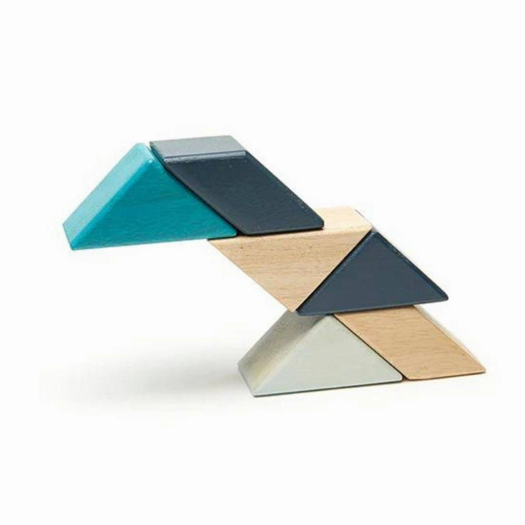Pocket Pouch Prism Wooden Magnetic Blocks - Blues Young explorers