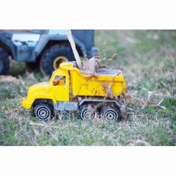 Plasto Yellow Construction Set Small 26 Cm - 3 Vehicles Assorted Growing minds Fun for curious minds