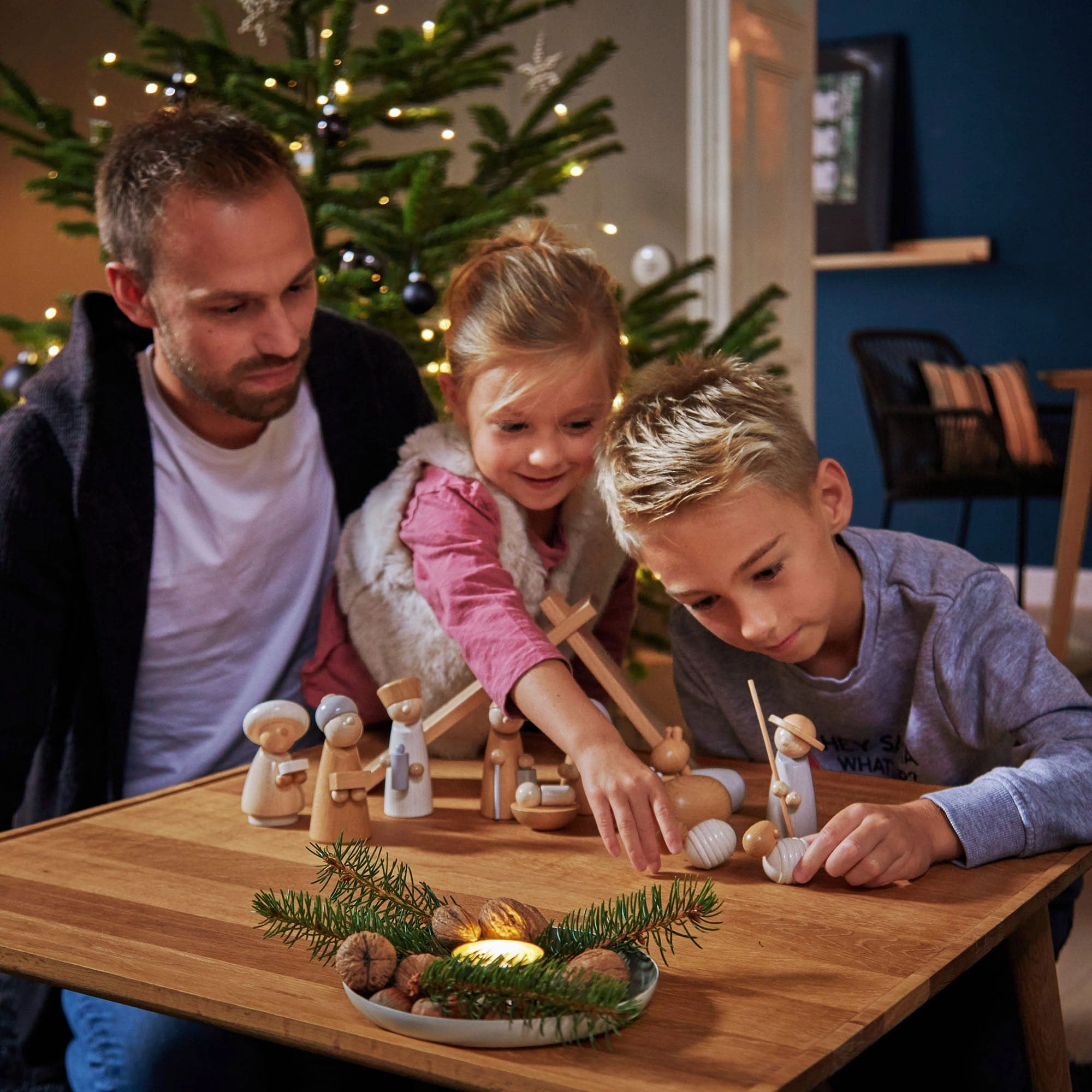 Child development Natural Wood Nativity Set
