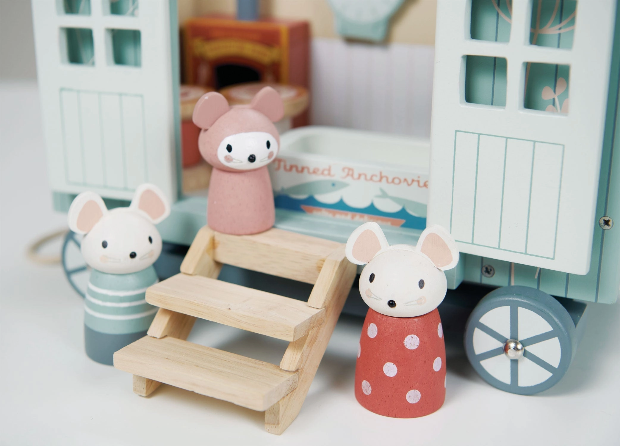Secret Meadow ShepherdS Hut Learning through play