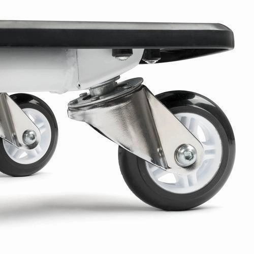 Mindful play Inspiring creativity Xootz Pulse Kick Scooter - White
