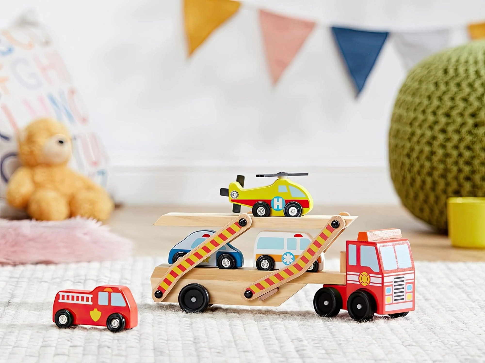 Melissa & Doug 14610 Emergency Vehicle Carrier Kids essentials Hands-on discovery