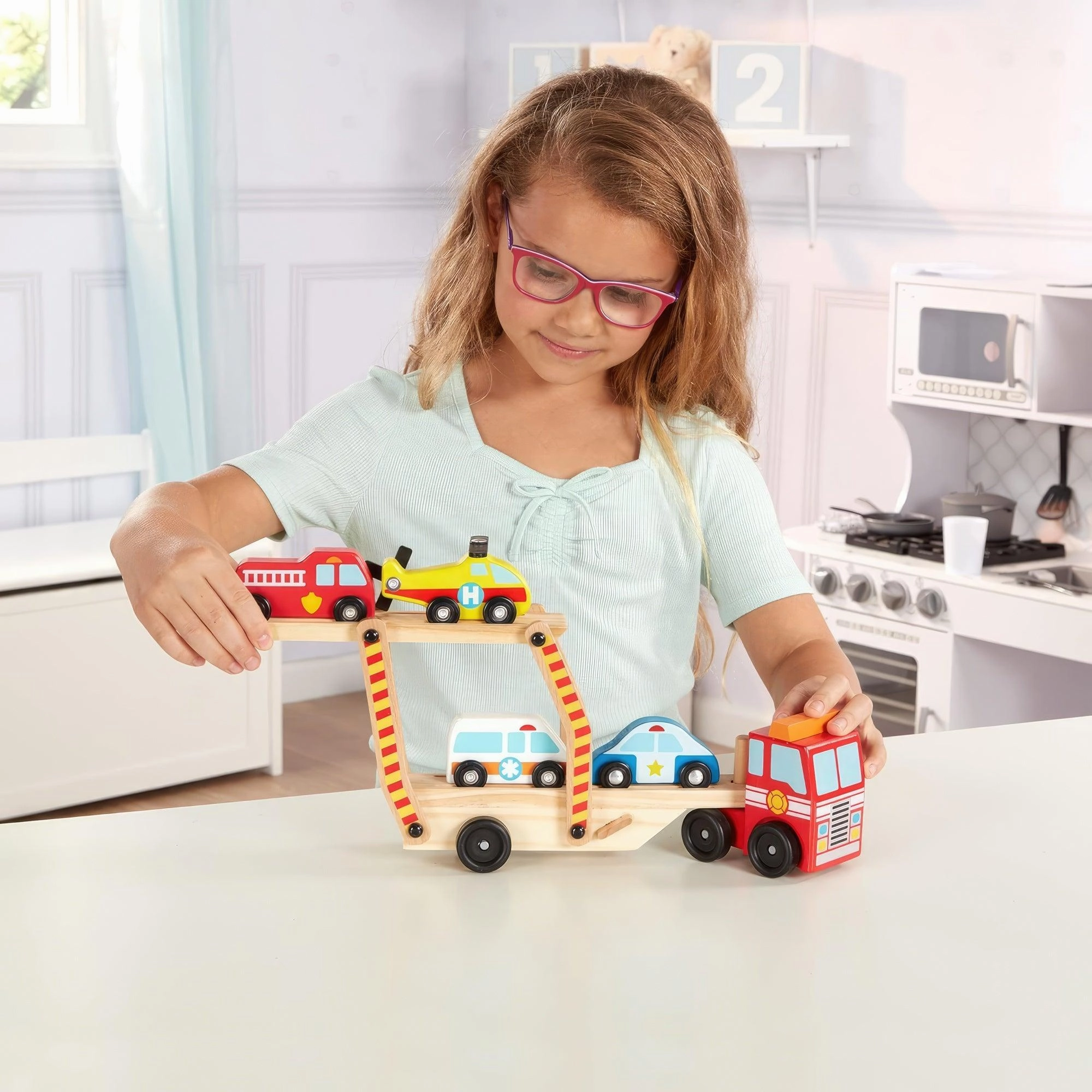 Kids discovery tools Curiosity starters Melissa & Doug 14610 Emergency Vehicle Carrier