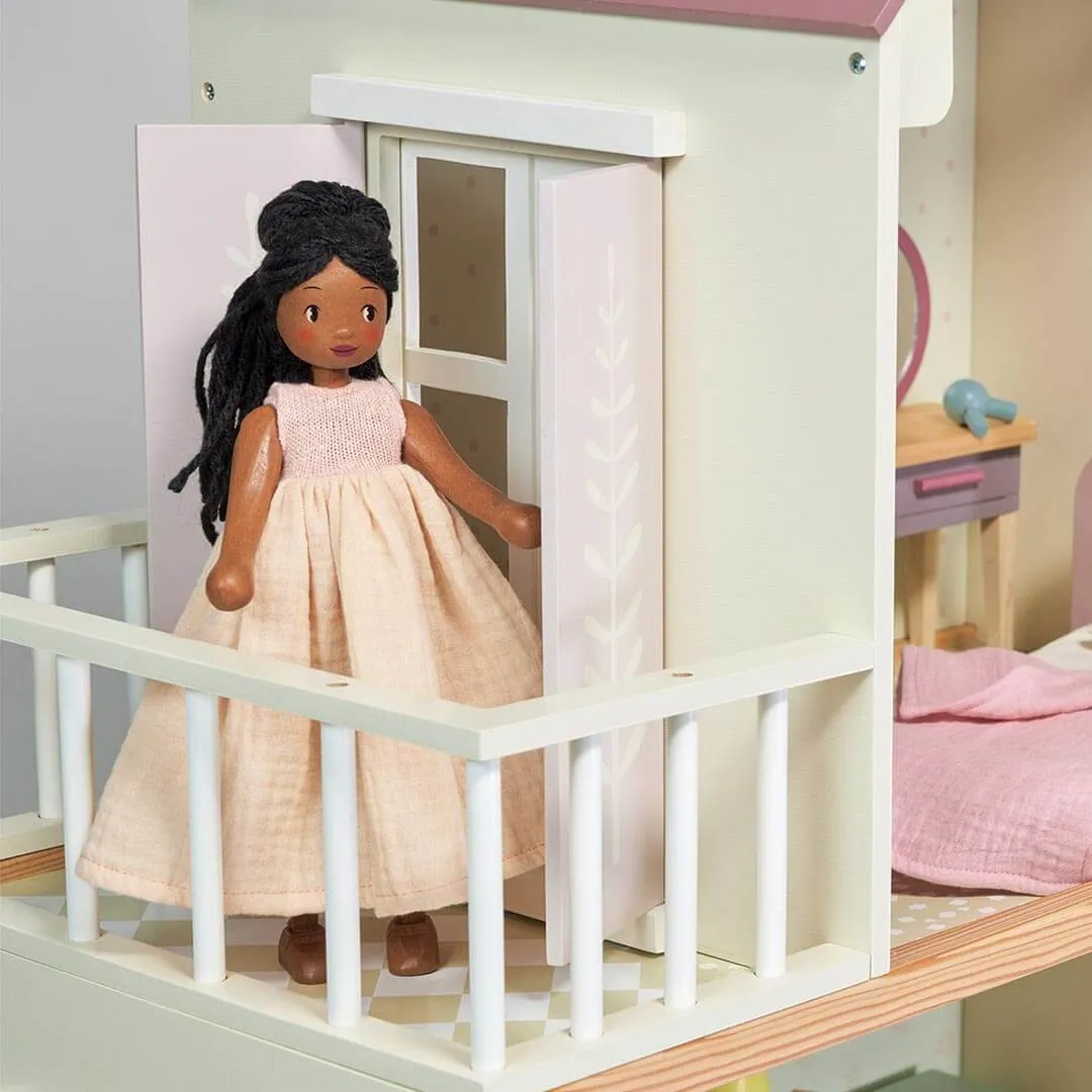 Little learners Tools for tiny thinkers Lola Wooden Doll