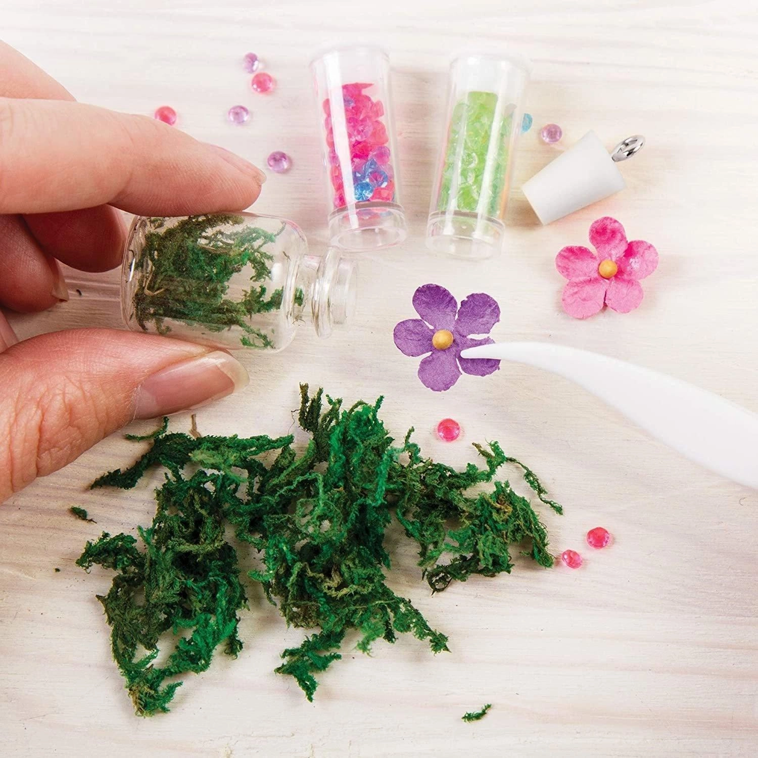 Fun that fuels growth Make It Real 1305 - Diy Terrarium Jewellery Pendant Making Kit