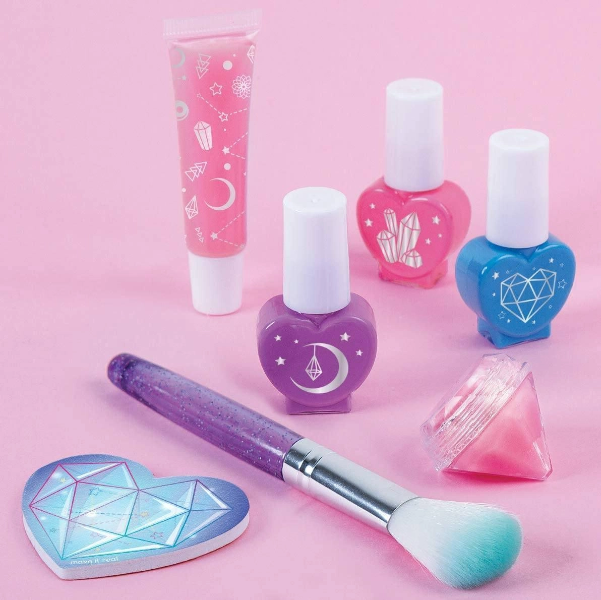 Make It Real 2508 Light-Up Cosmetic Studio Case Inspiring creativity Smart kids gear