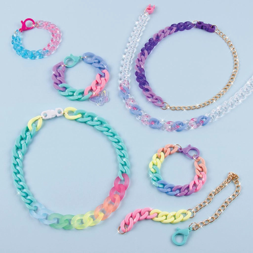 Young learners Everyday learning Make It Real All Linked Up Fashion Kit