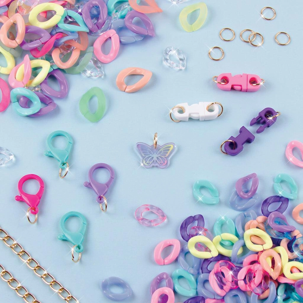 Make It Real All Linked Up Fashion Kit Young minds at work Imaginative play