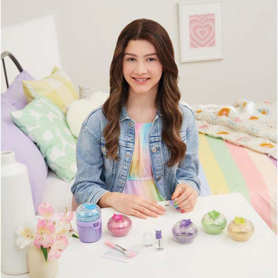 Make It Real Party Nails Glitter Design Set Nurturing minds