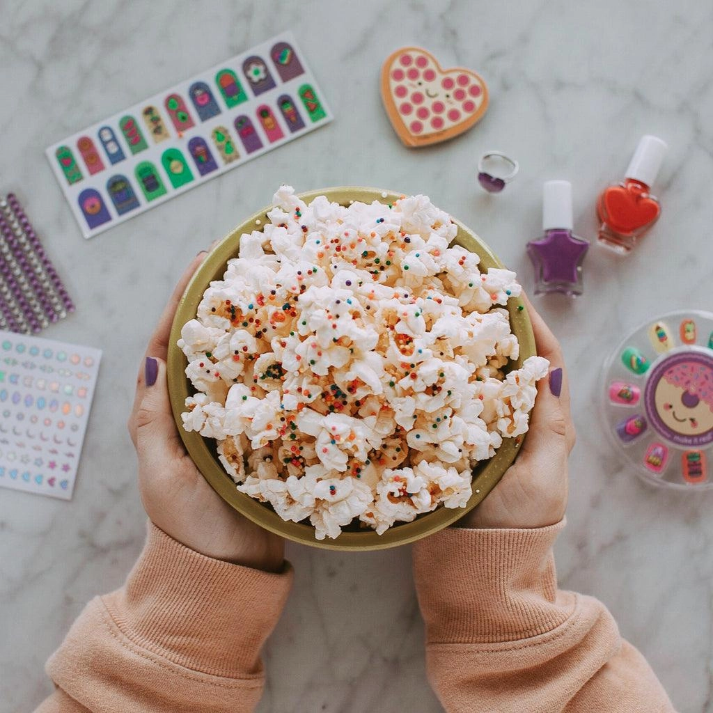 Learning through play Early discovery Make It Real Glitter Girls Nail Party
