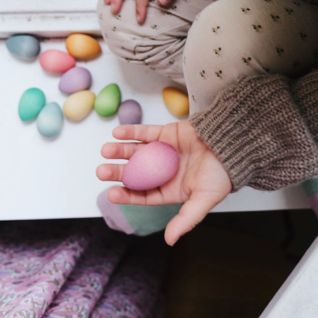 Everyday learning Young minds at work Wooden Happy Eggs