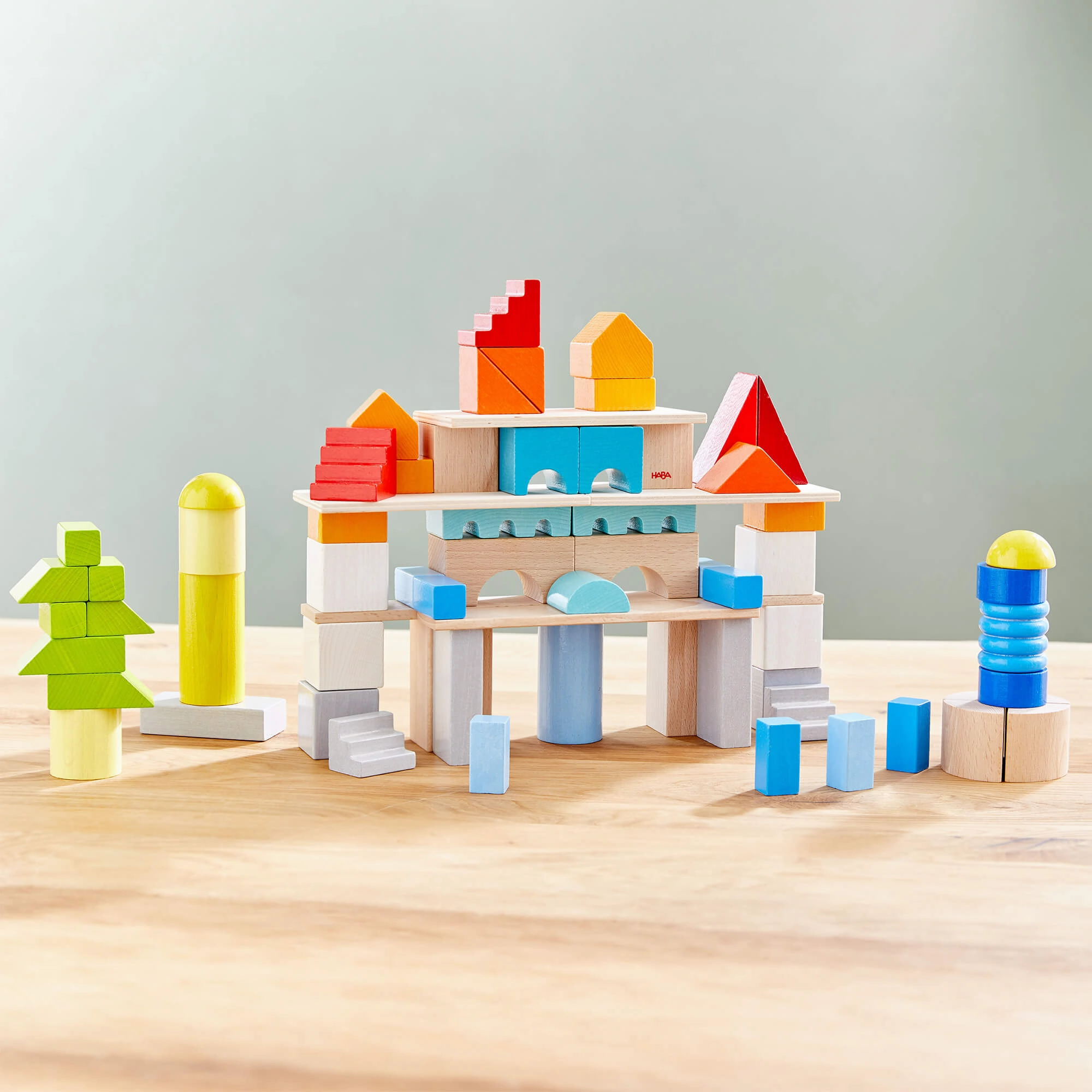 Brain boosters Kids discovery tools Colored Wooden Building Blocks - 85 Piece Set