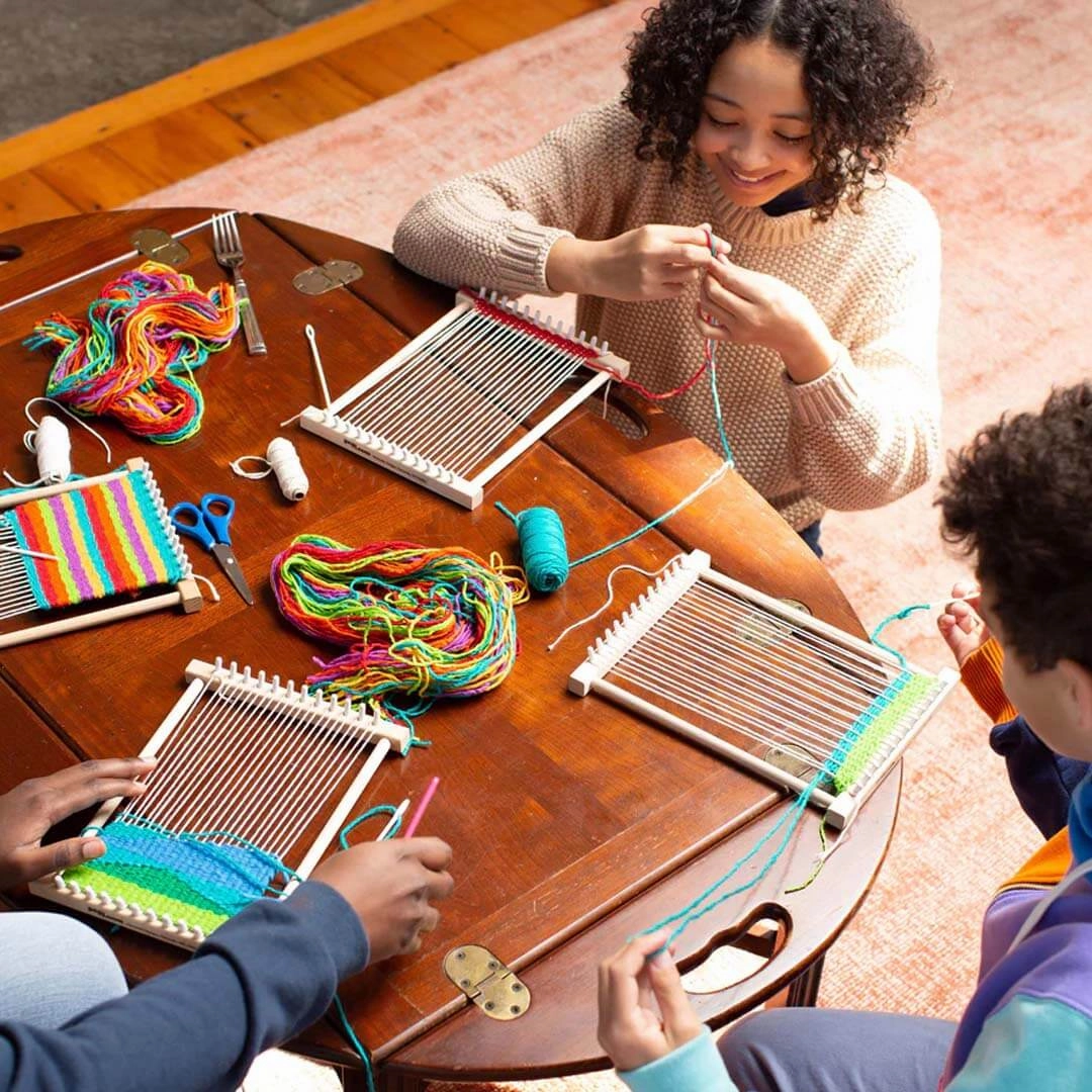 Curiosity starters Creative minds Peg Loom