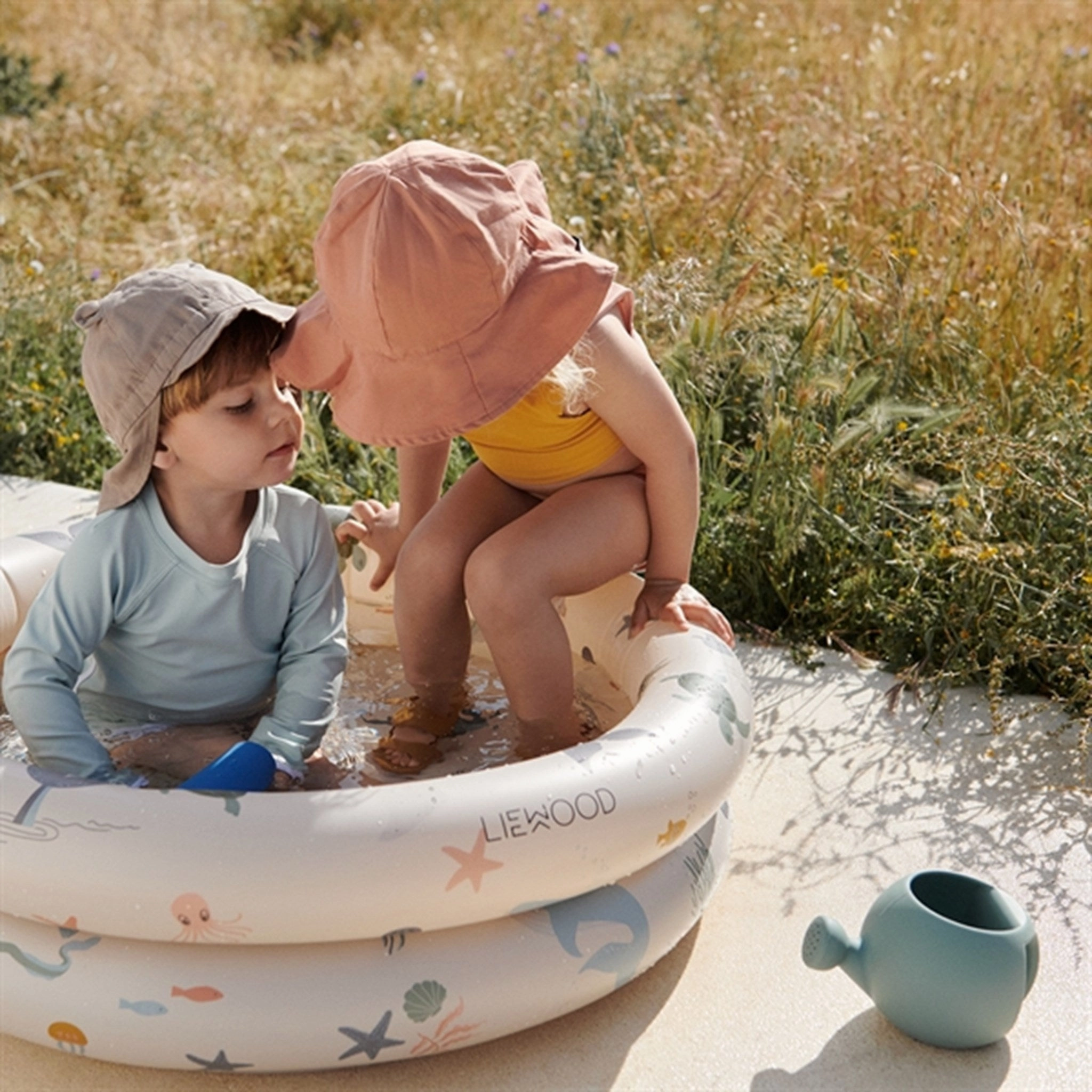 Mindful play Liewood Hazel Watering Can Peppermint