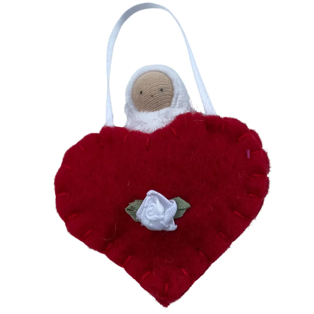 Young learners Kids discovery tools Felt Heart Pocket Baby