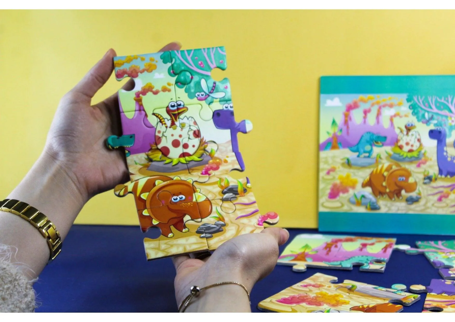 Playful learning Puzzle Bag - Happy Dinosaurs