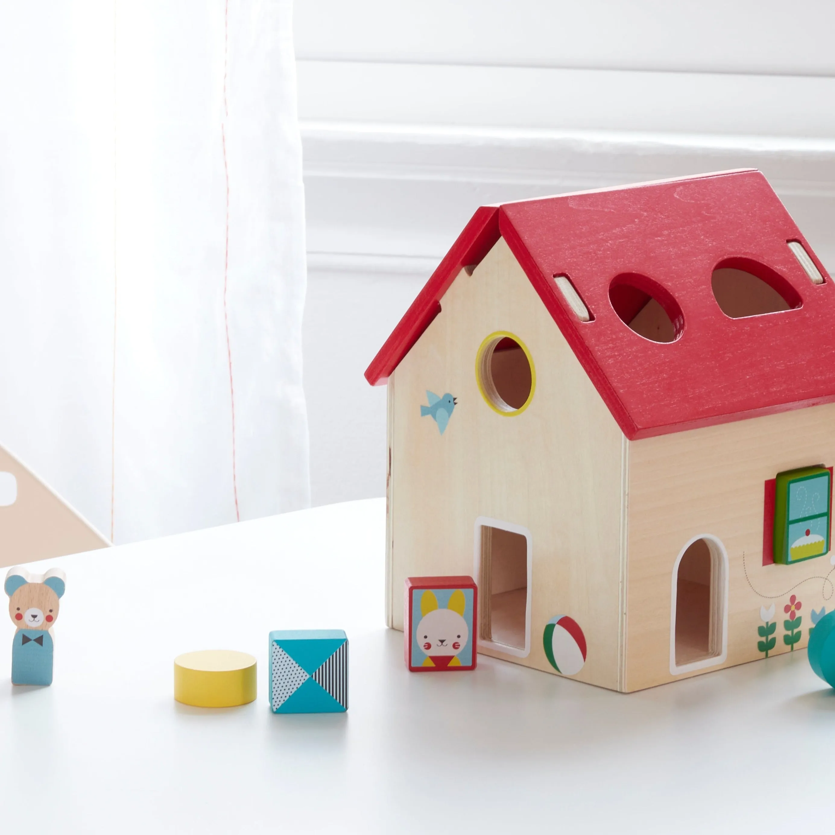 Skill-building tools Fun-based learning Shape Sorter Wooden Play Set