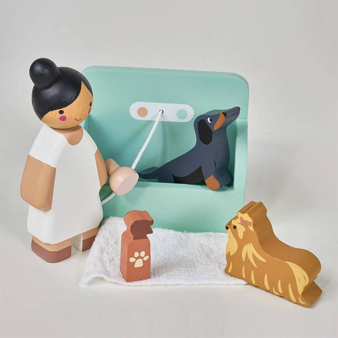 Discover & grow Waggy Tails Wooden Dog Salon