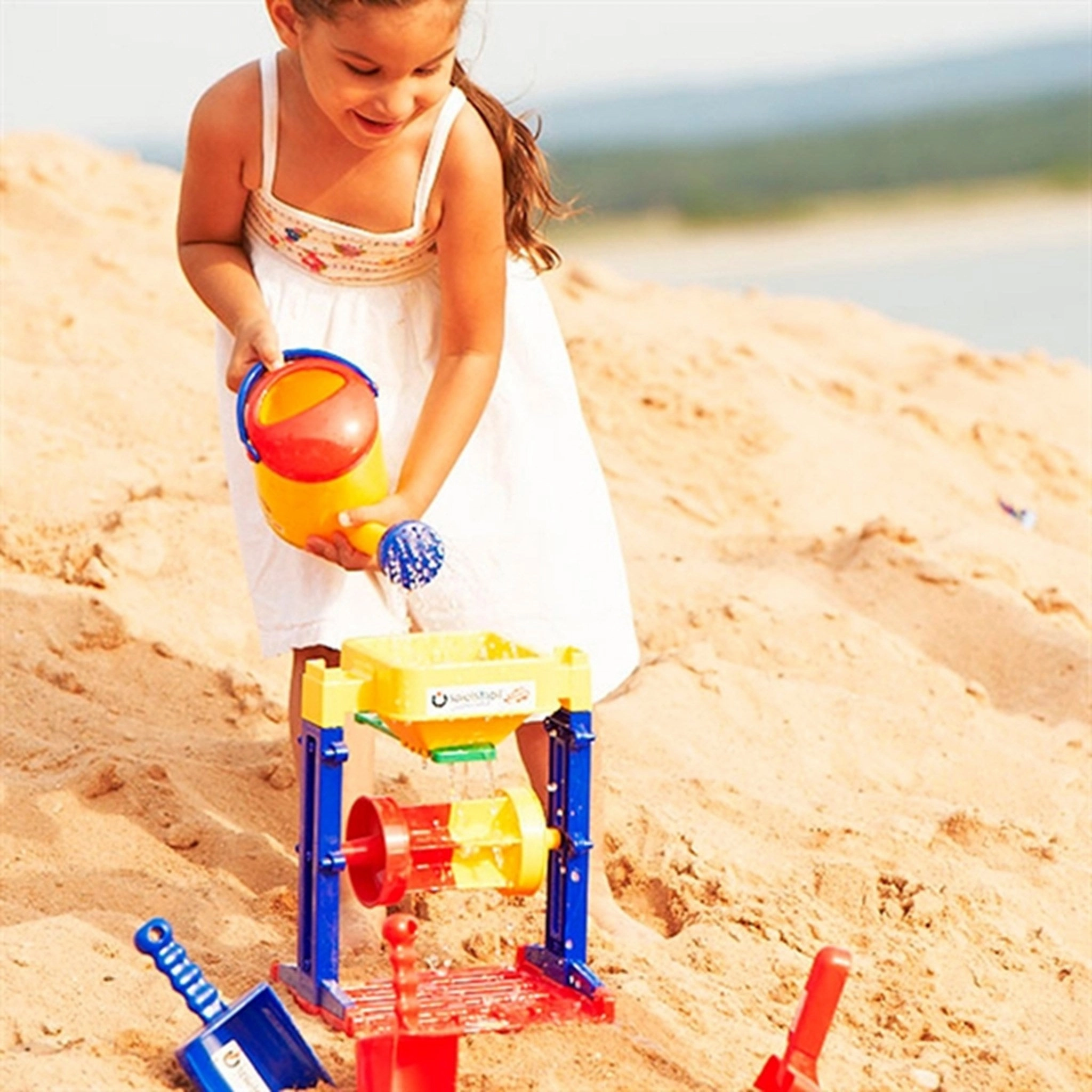 Engaging young minds Spielstabil Sand Mill