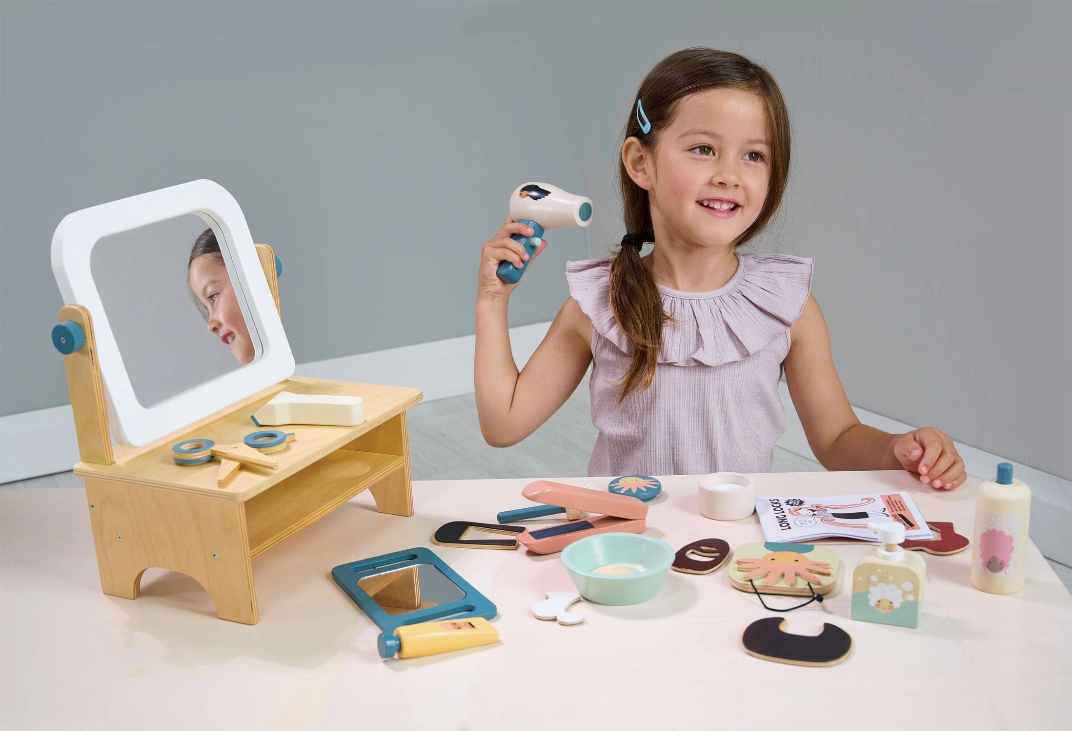 Wooden Play Hair Salon Moments of imagination