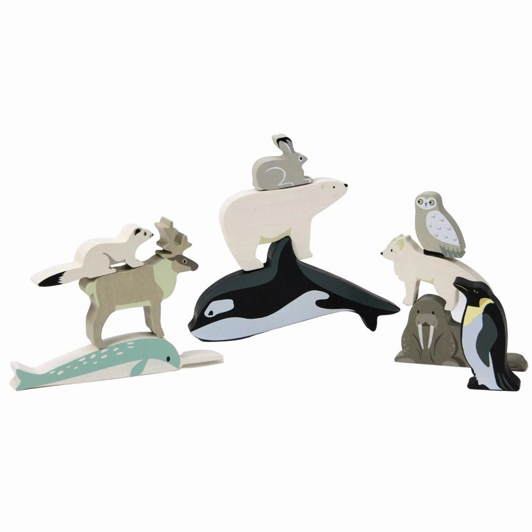 Kids essentials Holistic Wooden Polar Animal Figures And Display Case