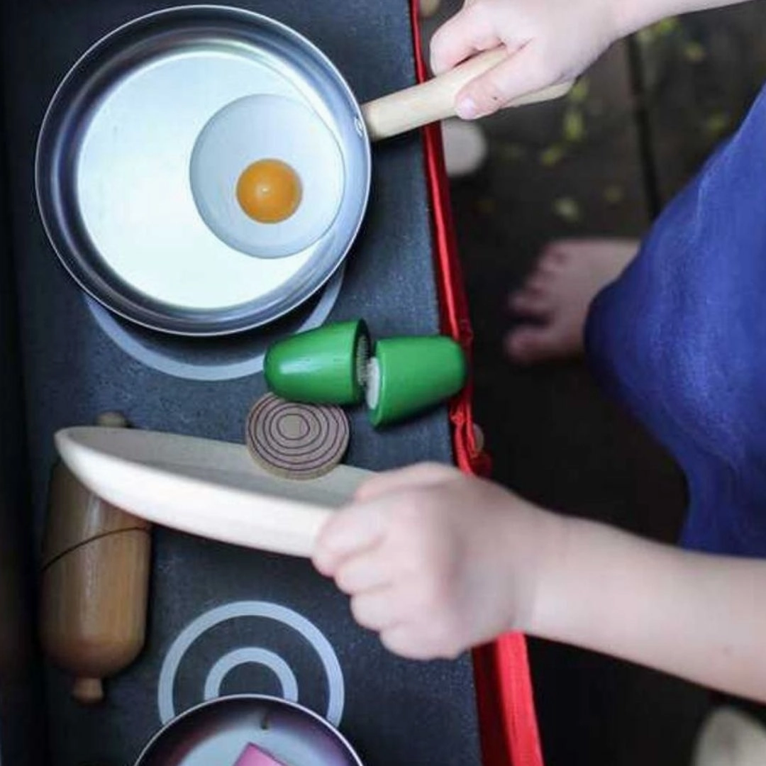 Young explorers Enrichment activities Wooden Puppet Theater & Play Market Stand