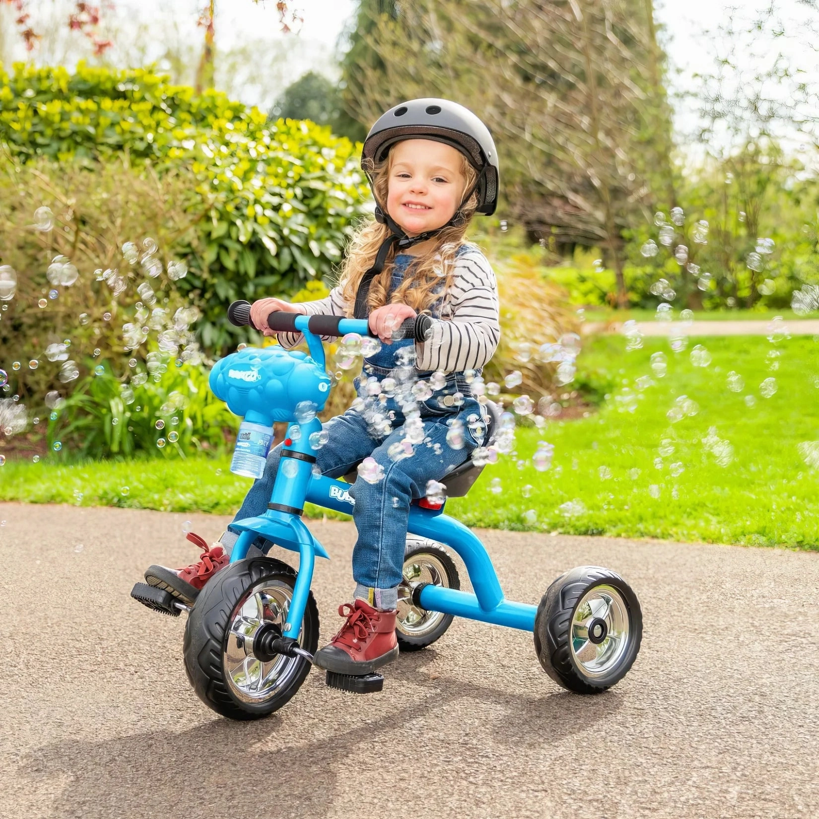 Young explorers Imaginative play Xootz Bubble Go Trike - Kids Tricycle Blue