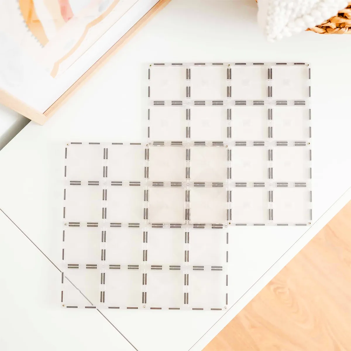 Tiny thinkers Connetix Clear Base Plate Pack (2 Pc)