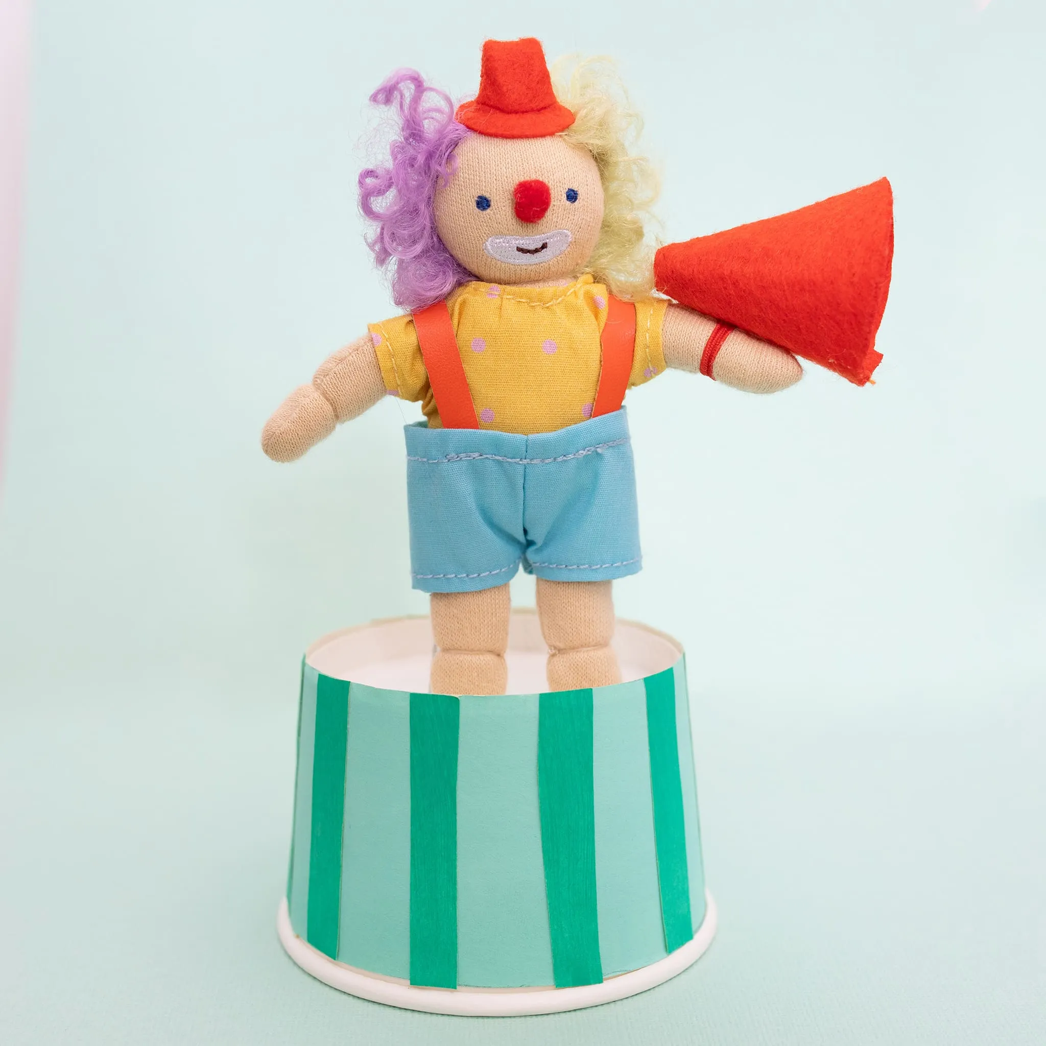 Holdie Circus Folk - Confetti The Clown Little creators Smart & fun