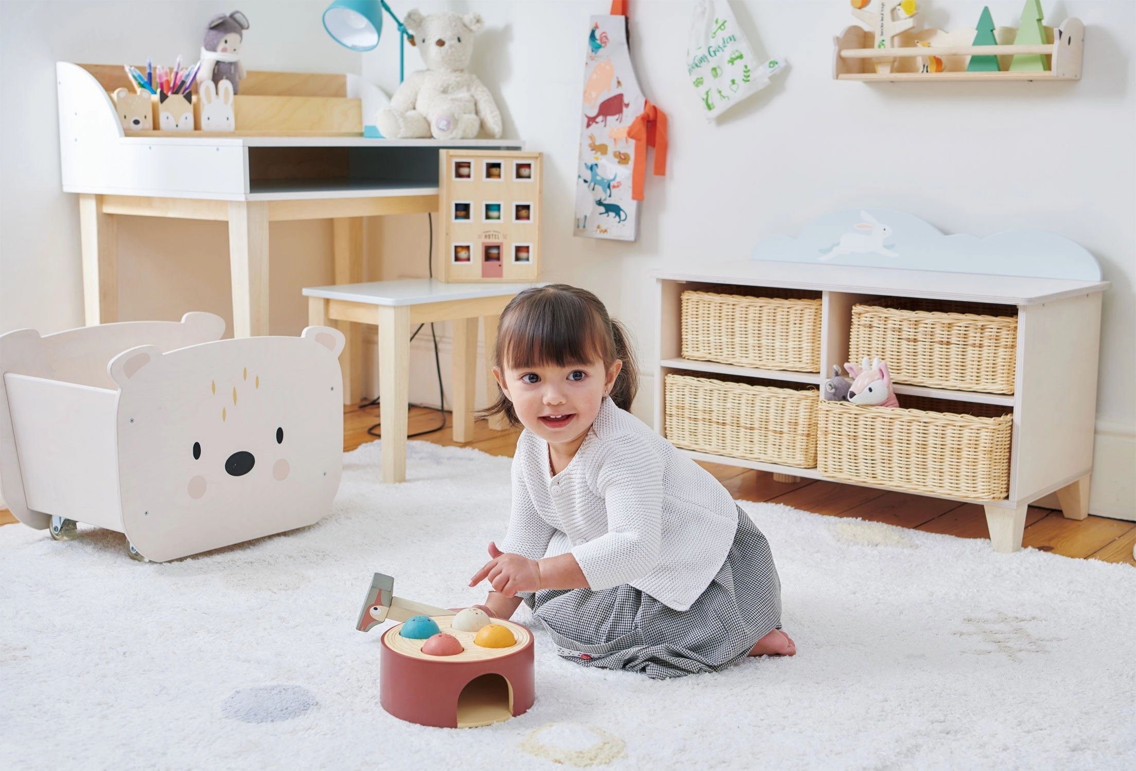 Engaging young minds Little builders Bunny Storage Unit With Wicker Baskets