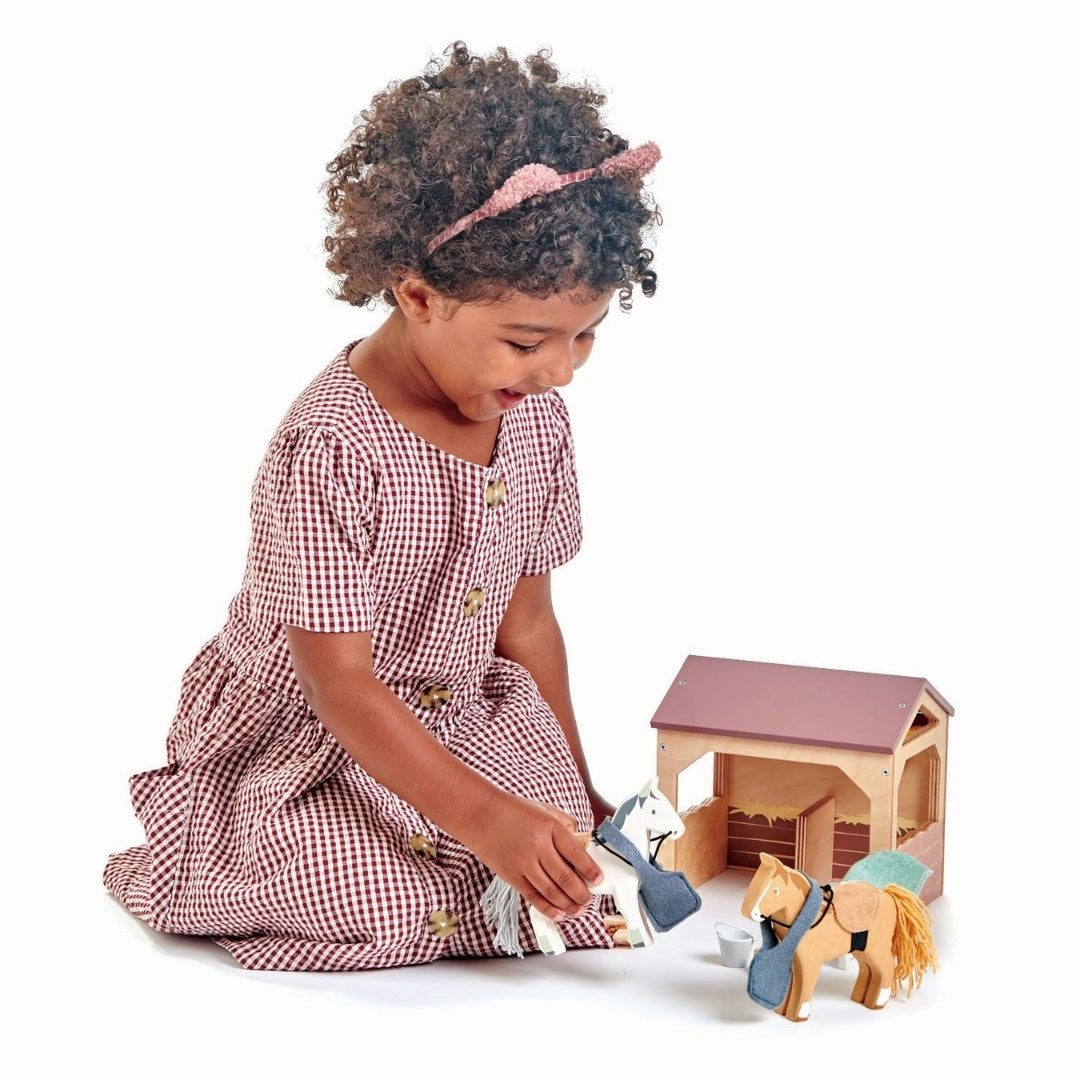 Wooden Horse Stable Play Set Learning tools